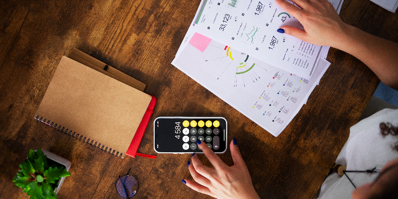 There are drastic differences between traditional vs social media advertising budgets